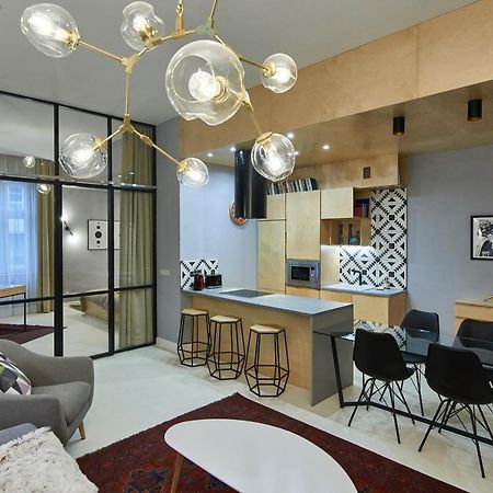 Orangehomes Unique Design 3 Bathrooms Flat Budapest Bagian luar foto
