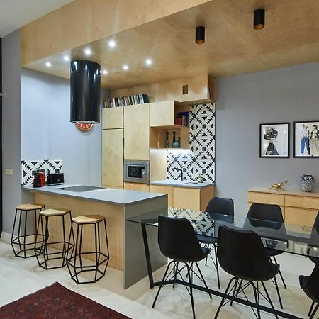 Orangehomes Unique Design 3 Bathrooms Flat Budapest Bagian luar foto