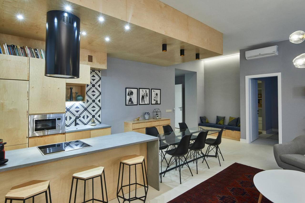 Orangehomes Unique Design 3 Bathrooms Flat Budapest Bagian luar foto