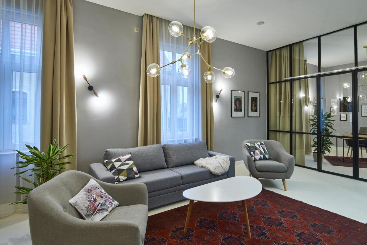 Orangehomes Unique Design 3 Bathrooms Flat Budapest Bagian luar foto