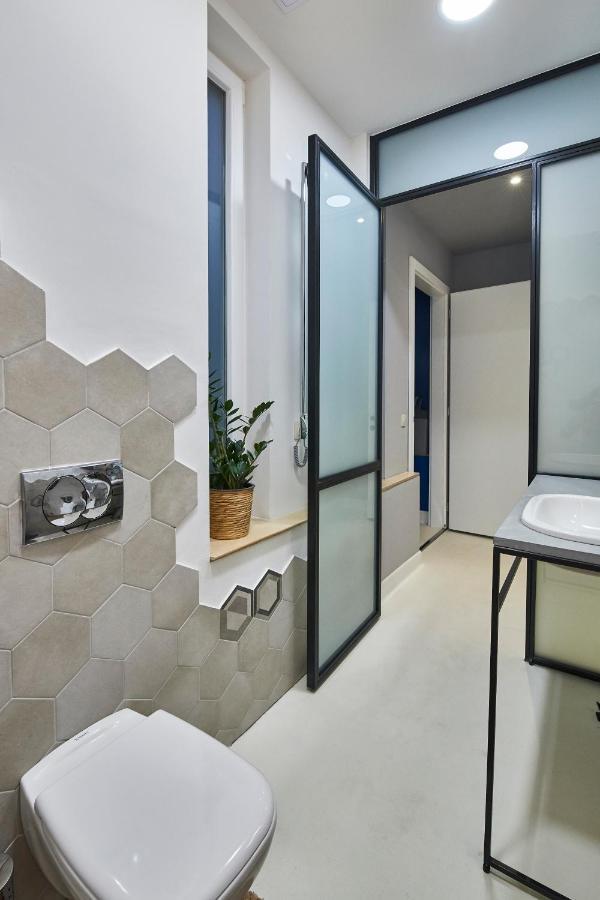 Orangehomes Unique Design 3 Bathrooms Flat Budapest Bagian luar foto