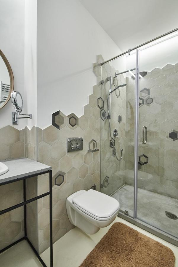 Orangehomes Unique Design 3 Bathrooms Flat Budapest Bagian luar foto